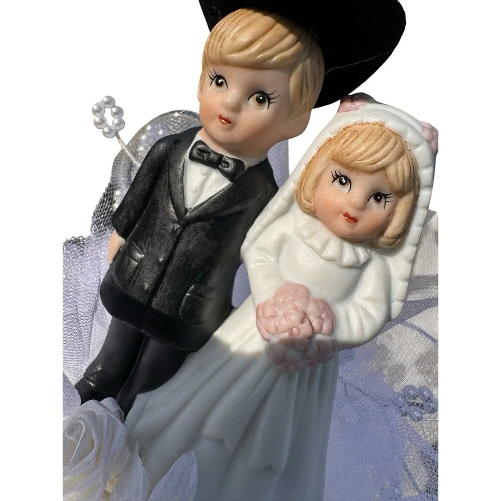 Country Western COWBOY COWGIRL Wedding Cake Topper Porcelain -storage case COLTS